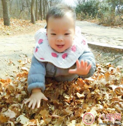 寶寶第一次出門的說說 寶寶第一次出門不哭也不鬧很順利