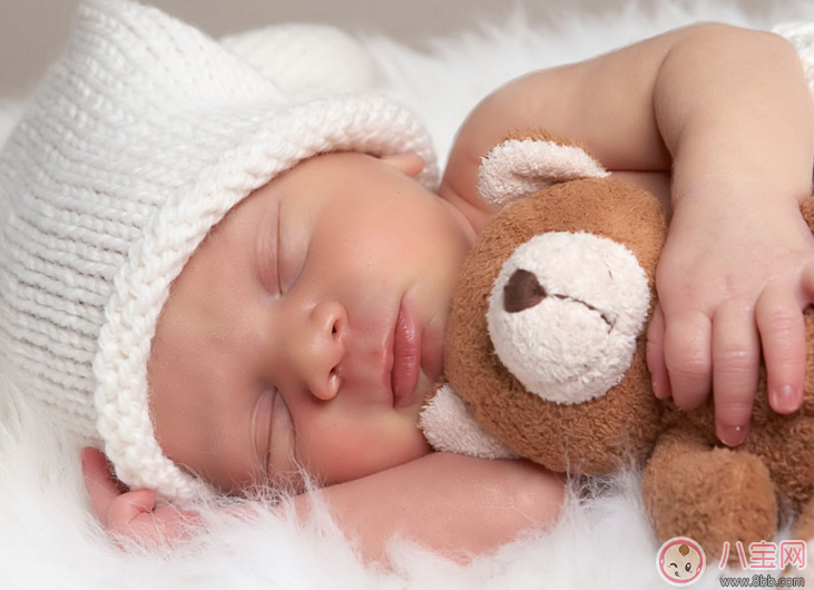 寶寶第一次獨立睡覺的心情感慨 孩子獨立睡覺的說說朋友圈 寶寶第一次獨立睡覺的心情感慨 孩子獨立睡覺的說說朋友圈