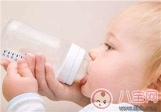 新生兒多久喂一次奶 新生寶寶吃奶的間隔時(shí)間