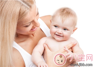 新生兒老是抱著好不好 新生兒經常抱著的危害