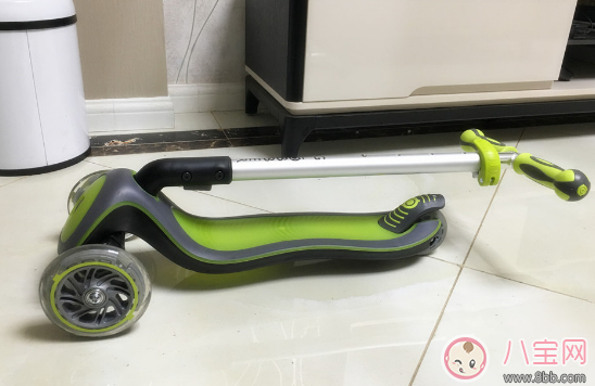 小小春同款滑板車是什么牌子 法國高樂寶折疊滑板車怎么樣