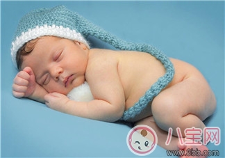 怎么快速哄新生兒睡覺 哄寶寶睡覺的攻略指南