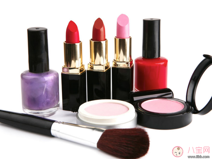 ?剛生完孩子可以化妝嗎 哺乳期化妝會怎樣