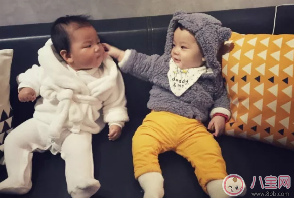 男寶寶衣服怎么搭配 男寶寶衣服顏色選擇搭配