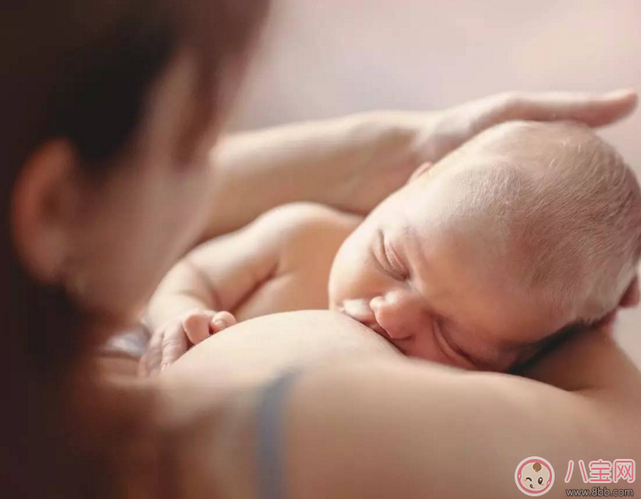 怎么判斷寶寶是不是吃飽了 寶寶沒吃飽有哪些表現