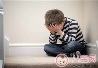 孩子老是在學(xué)校受欺負(fù)怎么辦 如何對待孩子被欺負(fù)的問題