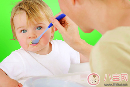 6個月寶寶怎么添加輔食 6個月寶寶輔食推薦