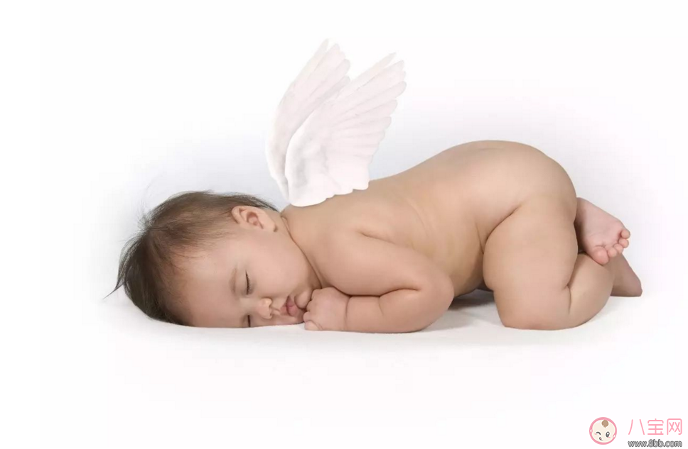 嬰兒一般多大才會翻身 家長如何輔助孩子翻身