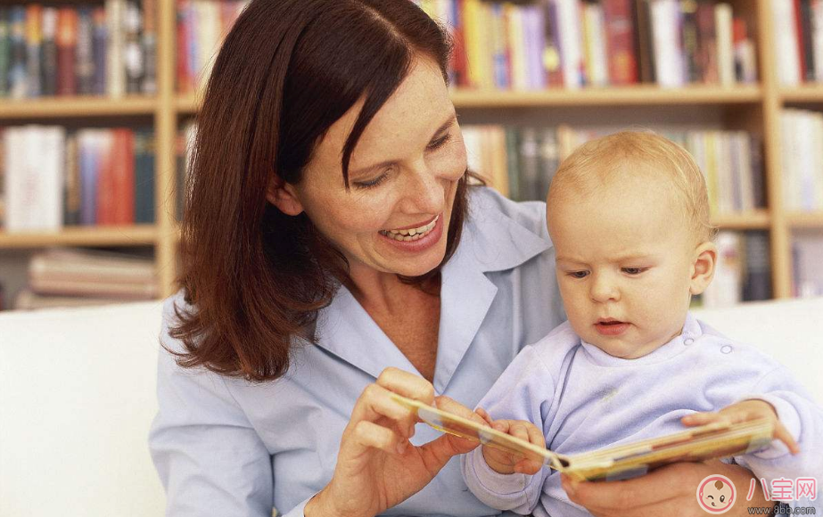 和孩子一起看書的心情說說 陪孩子看書的感慨句子 和孩子一起看書的心情說說 陪孩子看書的感慨句子