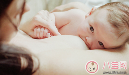 寶寶吃母乳媽媽的心情感慨 享受寶寶吃母乳的說說朋友圈