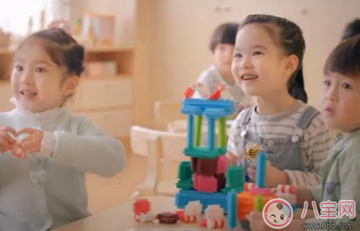 寶寶什么時(shí)候開(kāi)始社交活動(dòng)好 怎么培養(yǎng)寶寶的社交能力