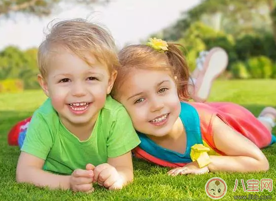一歲寶寶要學會交朋友嗎 怎么教一歲寶寶進行社交活動