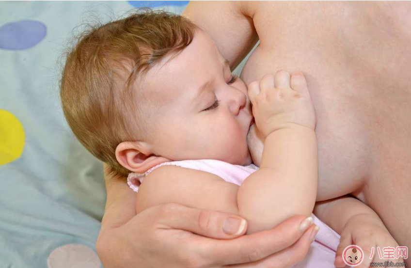 母乳喂養喂成大小奶怎么辦 產后母乳喂養大小胸如何糾正
