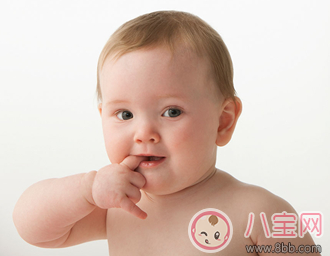 嬰兒喜歡吃手好不好 為什么寶寶喜歡吃手