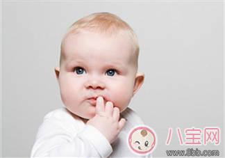 嬰兒喜歡吃手好不好 為什么寶寶喜歡吃手