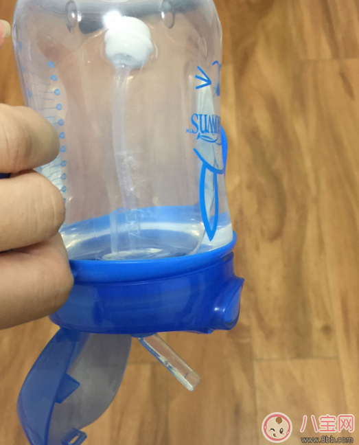 布朗博士學(xué)飲杯怎么樣 布朗博士寶寶重力球?qū)W飲杯測(cè)評(píng)