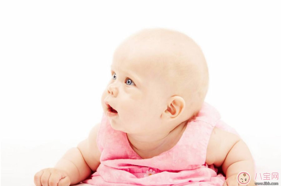 寶寶多大不用穿開襠褲 一歲寶寶能穿開襠褲嗎 寶寶多大不用穿開襠褲 一歲寶寶能穿開襠褲嗎