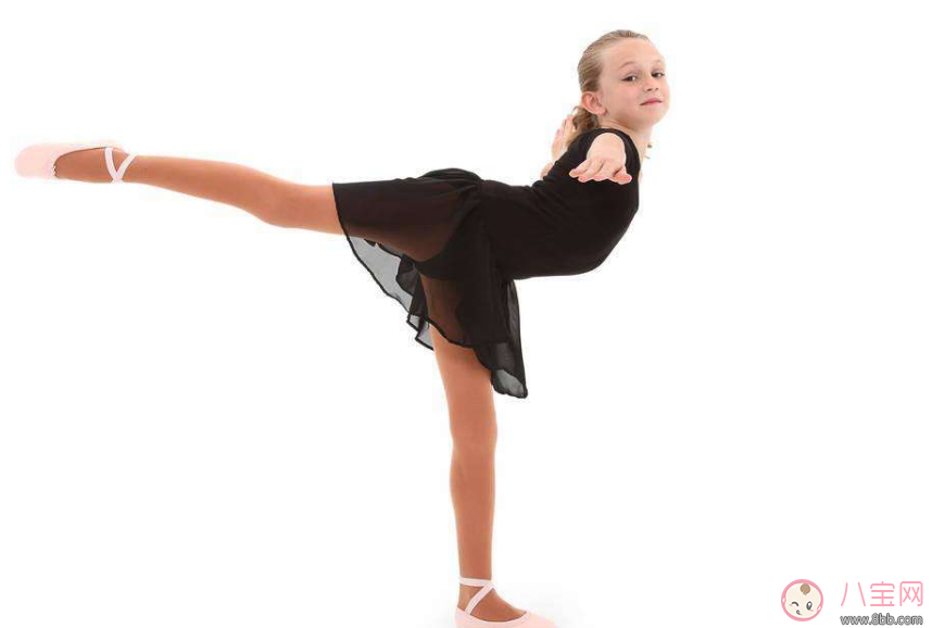 吳尊女兒neinei學(xué)芭蕾 有必要帶孩子學(xué)芭蕾嗎