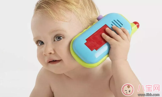 寶寶最喜歡聽(tīng)什么聲音 3個(gè)月寶寶聽(tīng)力訓(xùn)練怎么做