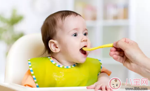 寶寶不愛笑是什么病 寶寶不愛笑是智商低嗎