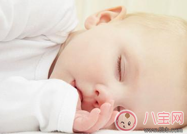 小孩睡覺磨牙怎么辦 寶寶磨牙會影響睡眠嗎