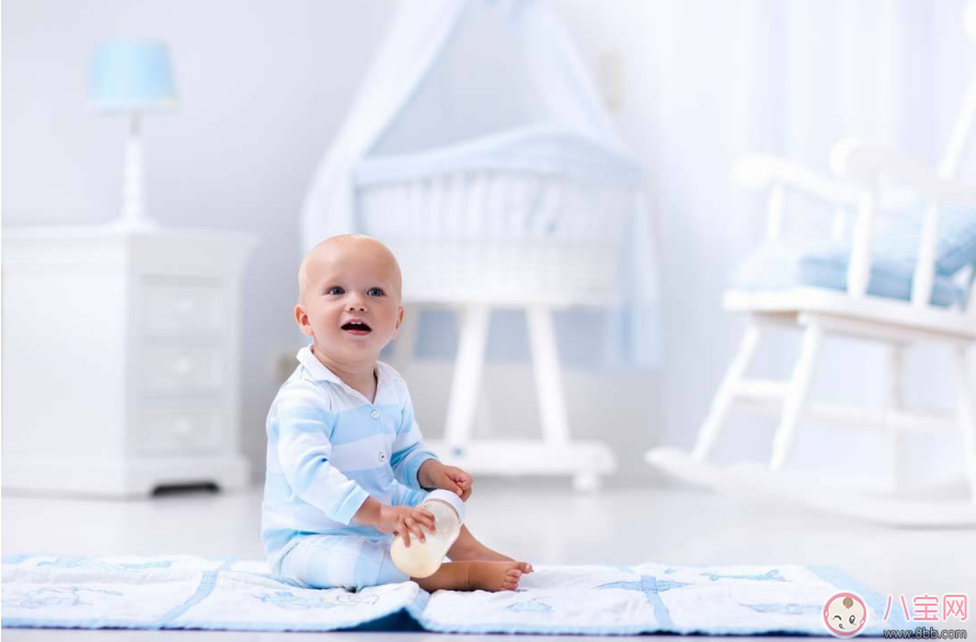 母乳親喂好還是瓶喂好 母乳親喂和瓶喂有什么區(qū)別 母乳親喂好還是瓶喂好 母乳親喂和瓶喂有什么區(qū)別