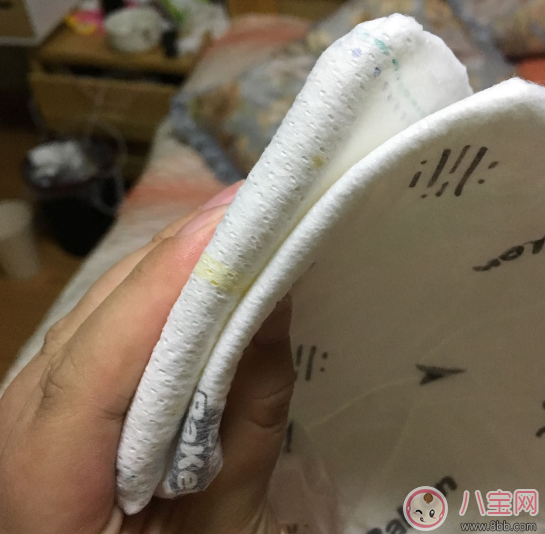 倍康紙尿褲和幫寶適哪個好 倍康紙尿褲和幫寶適對比測評