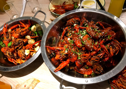 想吃龍蝦的說(shuō)說(shuō)朋友圈 曬吃龍蝦的經(jīng)典語(yǔ)錄 想吃龍蝦的說(shuō)說(shuō)朋友圈 曬吃龍蝦的經(jīng)典語(yǔ)錄