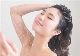 為什么坐月子不洗頭會脫發 坐月子艾草可以洗頭嗎