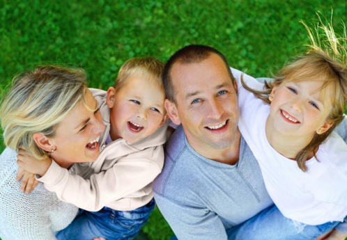 多陪陪父母的經(jīng)典短句 家人最重要的簡(jiǎn)短句子說說