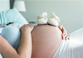 什么原因?qū)е碌脱蛩?如何預(yù)防羊水過少