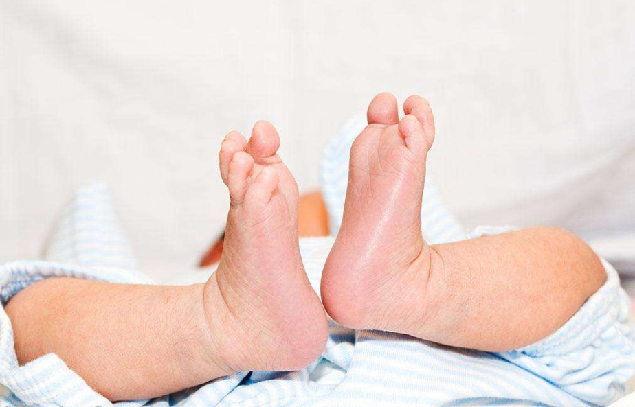 孩子喜歡光腳怎么辦 孩子喜歡光腳好不好2018 孩子喜歡光腳怎么辦 孩子喜歡光腳好不好2018