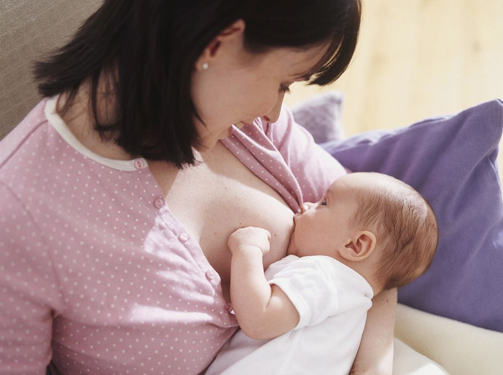 斷奶母親心情說說 寶寶斷奶最心痛的是媽媽感慨說說句子