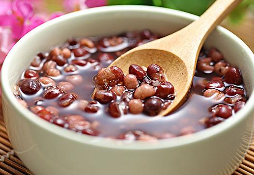 艾草泡腳能去濕氣嗎 用什么泡腳可以去濕氣