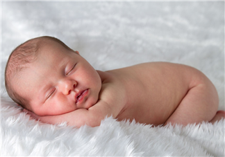 嬰兒頭型不正怎么辦 寶寶頭型幾個月定型 嬰兒頭型不正怎么辦 寶寶頭型幾個月定型