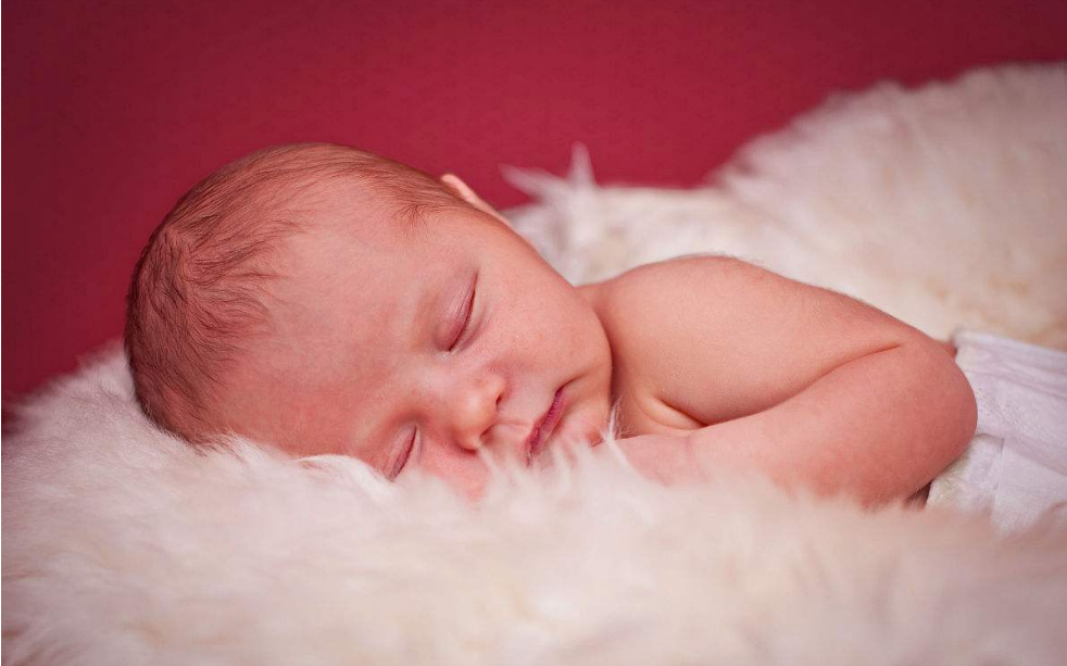 六個月大的寶寶應該睡幾個小時 如何制定四到六月嬰兒睡覺時間表 六個月大的寶寶應該睡幾個小時 如何制定四到六月嬰兒睡覺時間表