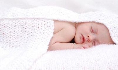 三個月寶寶怎么哄睡 寶寶晚上不睡覺妙招技巧 三個月寶寶怎么哄睡 寶寶晚上不睡覺妙招技巧