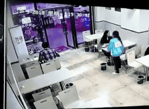 孕婦絆倒4歲男孩是怎么回事 孕婦絆倒小男孩后續情況結果