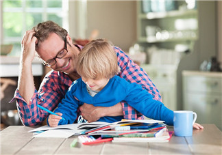 陪孩子做作業累的說說朋友圈 陪孩子寫作業抓狂心情感慨