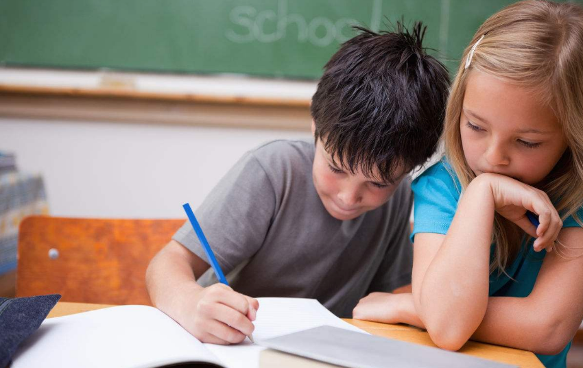 輔導(dǎo)孩子寫作業(yè)心累的心情說說 2018天天陪孩子寫作業(yè)心累的感慨句子