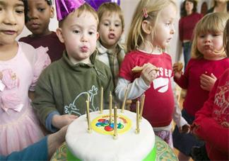 兒子七歲生日簡單說說 祝福孩子7周歲生日說說朋友圈