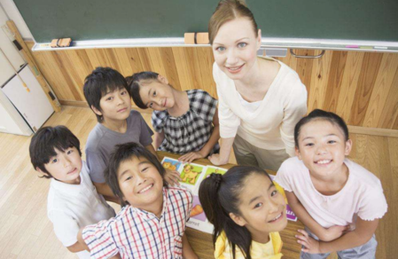 家長英語不標(biāo)準(zhǔn)怎么輔導(dǎo)孩子學(xué)習(xí)英語 如何給寶寶進(jìn)行英語啟蒙 家長英語不標(biāo)準(zhǔn)怎么輔導(dǎo)孩子學(xué)習(xí)英語 如何給寶寶進(jìn)行英語啟蒙