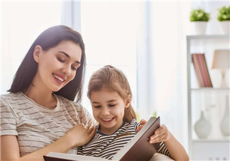 如何選擇適合孩子的英文讀本 不同年齡段的孩子怎么選擇英語學習書