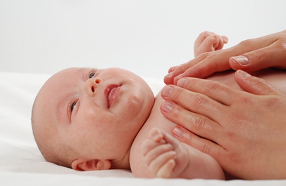 推拿對寶寶濕疹有用嗎 寶寶濕疹推拿按摩方法