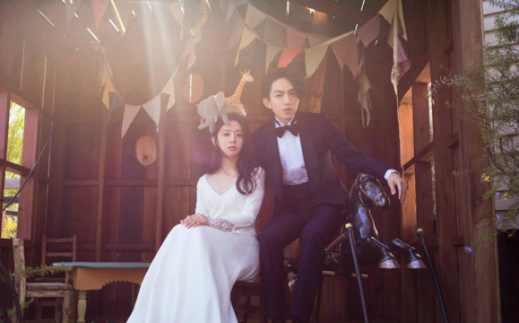 丁文琪孕肚很大是生兒子嗎 丁文琪7月孕照照片