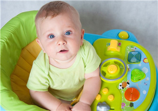 可以用學步車幫寶寶走路嗎2018 寶寶學走路用學步車好不好