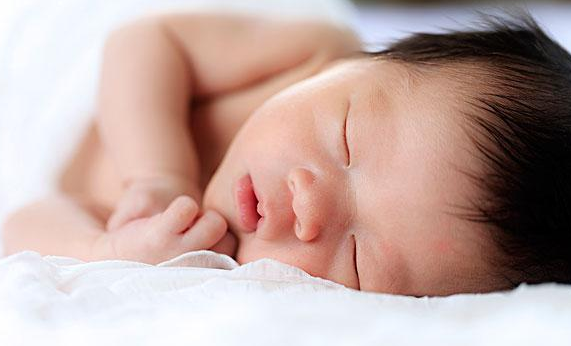 寶寶濕疹可以涂母乳嗎 寶寶濕疹涂母乳會怎樣