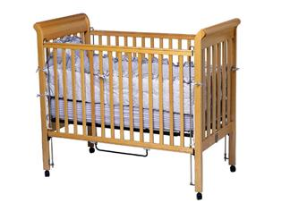 孩子的嬰兒床選什么樣的比較好 把嬰兒床放哪比較恰當