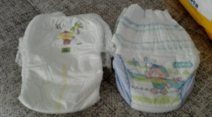 希望寶寶炫動極薄拉拉褲和好奇銀裝哪個(gè)好