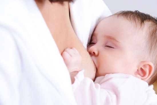 怎么判斷寶寶是否吃飽 寶寶母乳沒吃飽的表現